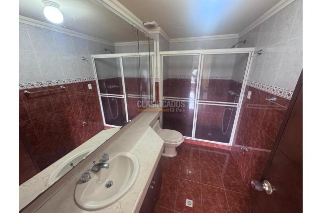 Apartaestudios, Alquiler, Granada - $2.500.000