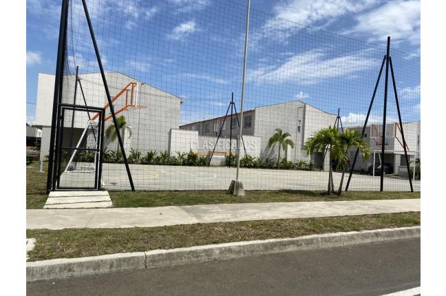 Casas, Alquiler, Ciudad Country - $2.100.000
