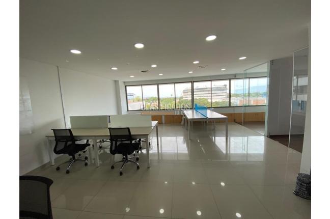 Oficinas y Consultorios, Venta, Centro Ccial. Holguines Trade Center - $740.000.000