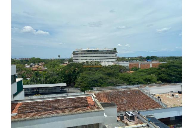 Oficinas y Consultorios, Venta en Centro Ccial. Holguines Trade Center