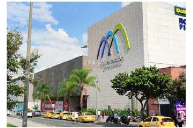 Locales y Bodegas, Venta en Centro Ccial. La Estación