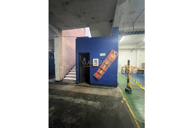 Locales y Bodegas, Venta, San Nicolás - $3.040.000.000