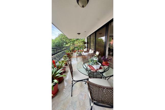 Apartamentos, Venta en Cerro Cristales