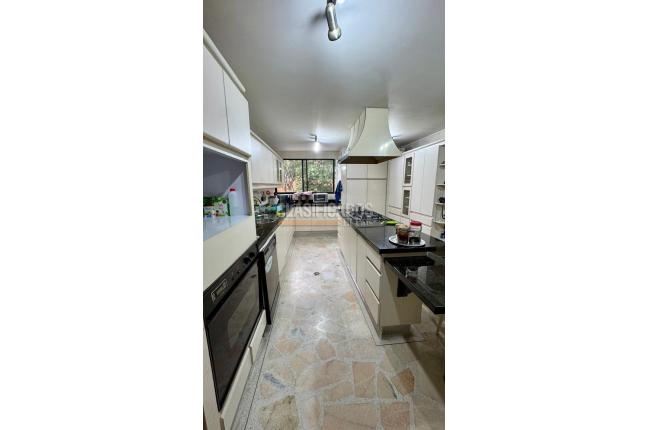 Apartamentos, Venta, Cerro Cristales - $1.100.000.000