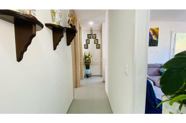Apartamentos, Venta, Cerro Cristales - $620.000.000