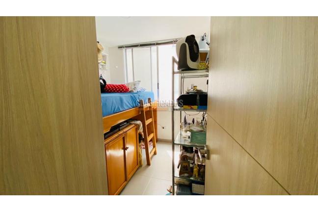 Apartamentos, Venta, Cerro Cristales - $620.000.000