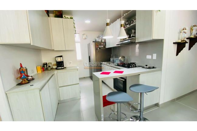 Apartamentos, Venta, Cerro Cristales - $620.000.000