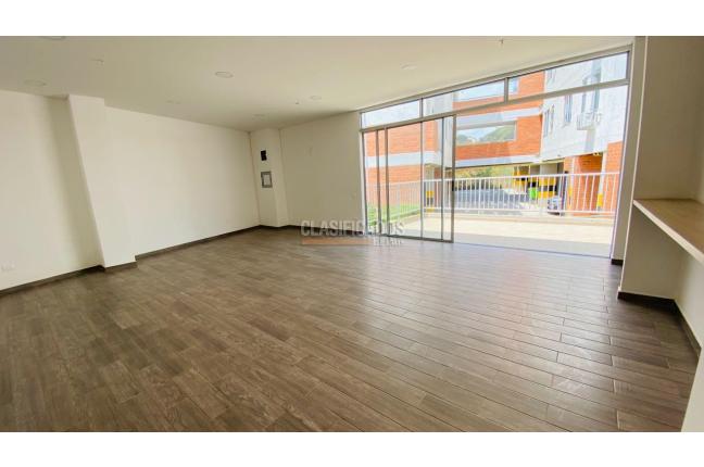 Apartamentos, Venta, Cerro Cristales - $620.000.000