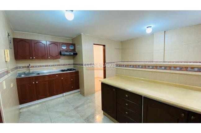 Apartamentos, Venta, Álamos - $320.000.000