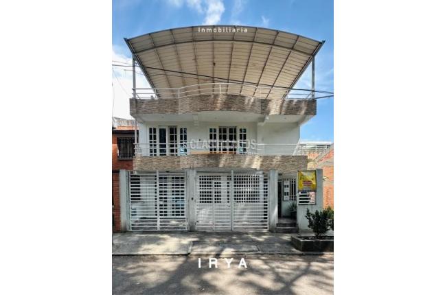 Casas, Venta en Primero de Mayo