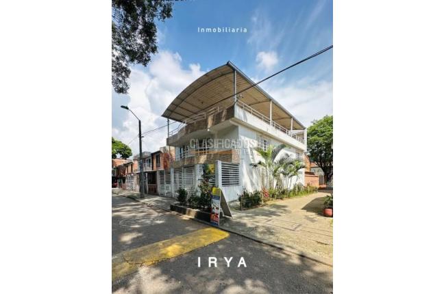Casas, Venta en Primero de Mayo