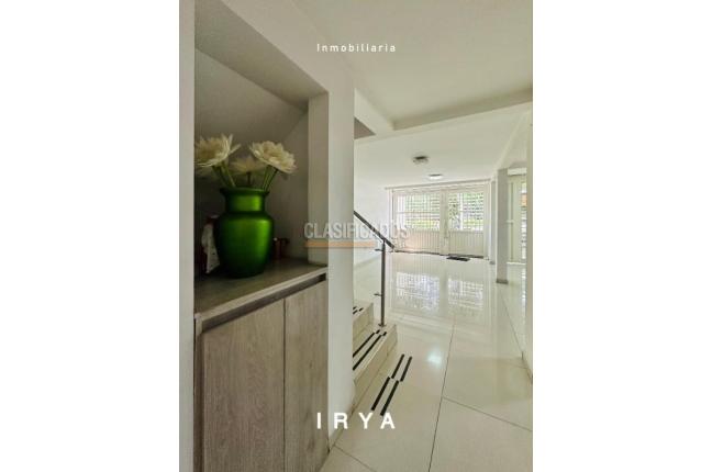 Casas, Venta, Primero de Mayo - $670.000.000