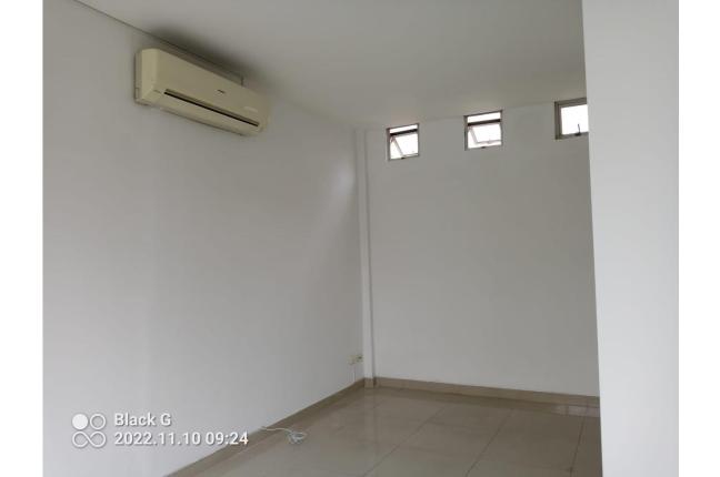 Oficinas y Consultorios, Alquiler, Versalles - $2.200.000