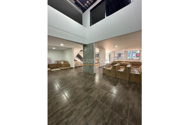 Locales y Bodegas, Venta, Eucarístico - $2.100.000.000