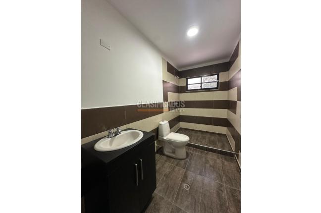 Locales y Bodegas, Venta, Eucarístico - $2.100.000.000