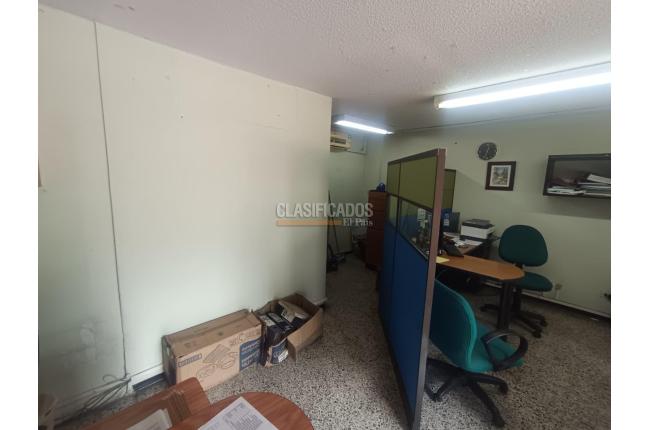 Locales y Bodegas, Alquiler, Granada - $2.000.000