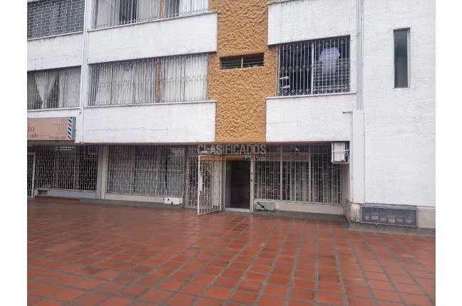 Locales y Bodegas, Alquiler, Granada - $2.000.000