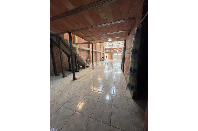 Locales y Bodegas, Alquiler en Bretaña