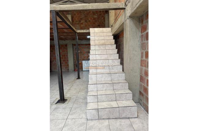 Locales y Bodegas, Alquiler, Bretaña - $5.000.000