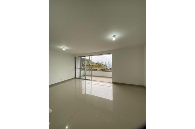 Apartamentos, Alquiler, Cristales - $4.000.000