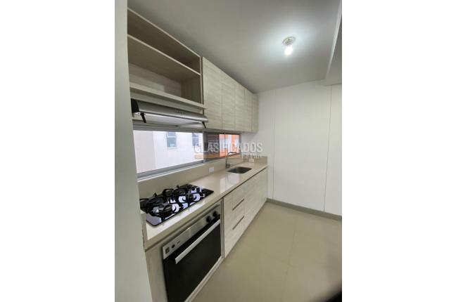 Apartamentos, Alquiler, Cristales - $4.000.000