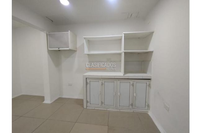 Locales y Bodegas, Alquiler, La Flora - $2.900.000