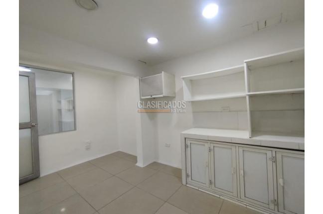 Locales y Bodegas, Alquiler, La Flora - $2.900.000