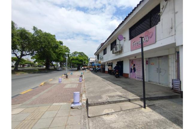 Locales y Bodegas, Alquiler, La Flora - $2.900.000
