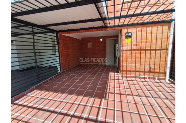 Casas, Alquiler, Ciudad Pacifica - $2.300.000