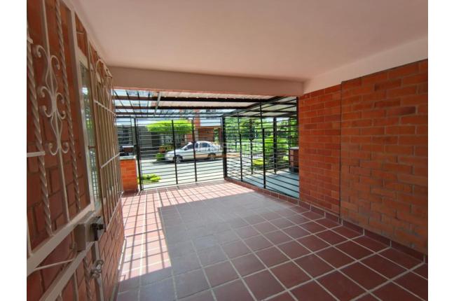 Casas, Alquiler, Ciudad Pacifica - $2.300.000