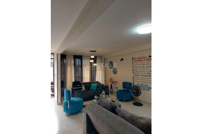 Casas, Venta, Colseguros - $750.000.000