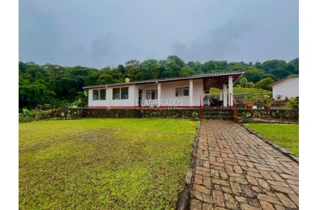 Casas, Venta en Yumbo