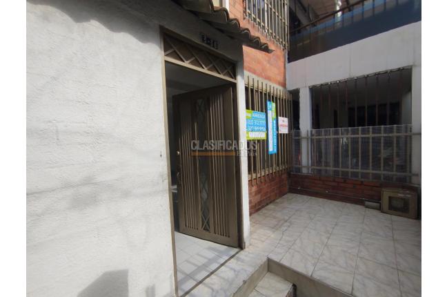 Casas, Alquiler, Villa del Prado - $1.200.000