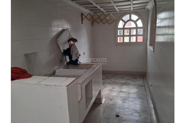 Casas, Venta, Prados del Norte - $1.300.000.000