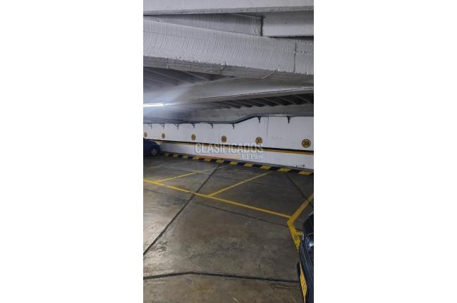 Apartamentos, Venta, Cristales - $1.650.000.000