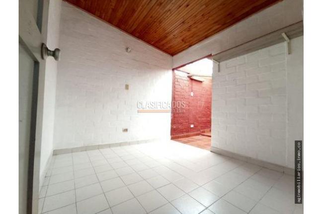 Casas, Alquiler, Villa del Prado - $1.350.000
