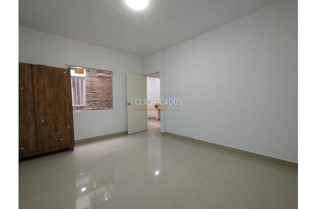 Apartamentos, Alquiler, La Esmeralda - $730.000
