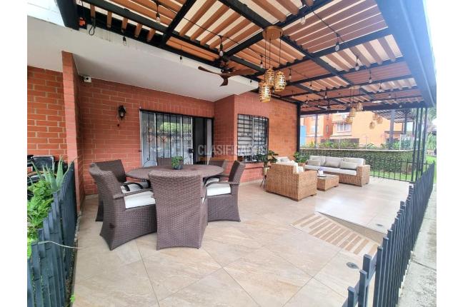 Casas, Venta en La Hacienda