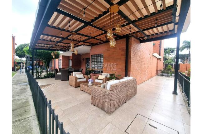 Casas, Venta en La Hacienda