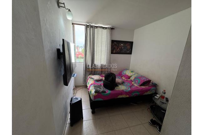 Apartamentos, Venta, Primero de Mayo - $310.000.000