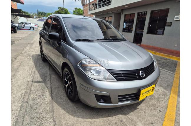 Nissan Tiida 2015