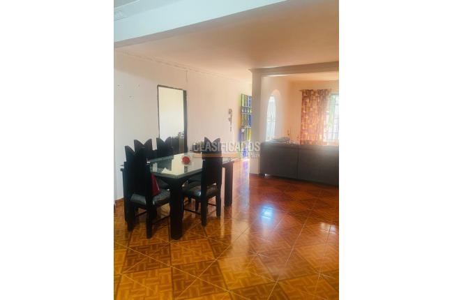 Casas, Venta, Salomia - $385.000.000