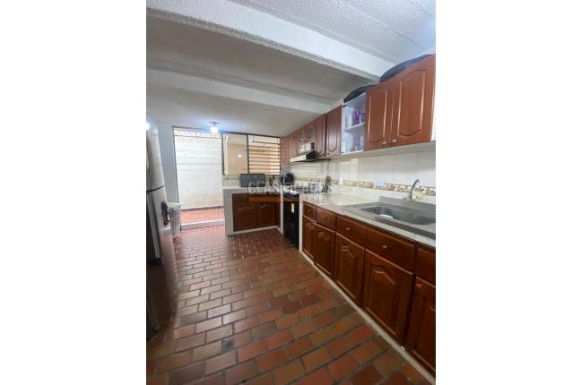Casas, Venta, Paseo de los Almendros - $540.000.000