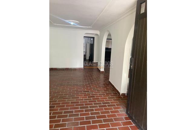 Casas, Venta, Paseo de los Almendros - $540.000.000