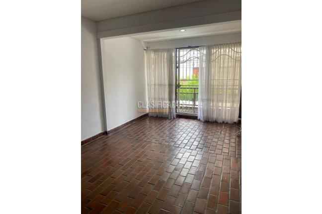 Casas, Venta, Paseo de los Almendros - $540.000.000