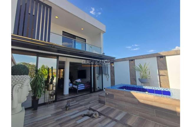 Casas, Venta, Paseo de los Almendros - $750.000.000