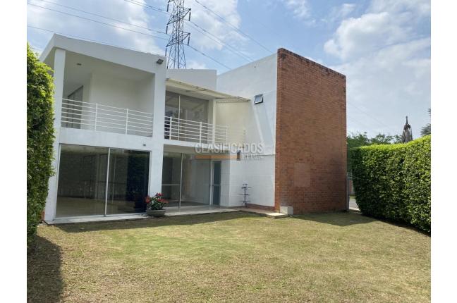 Casas, Venta en Ciudad Jardín