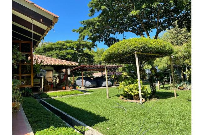 Fincas y Casas Campestres, Venta en Ginebra