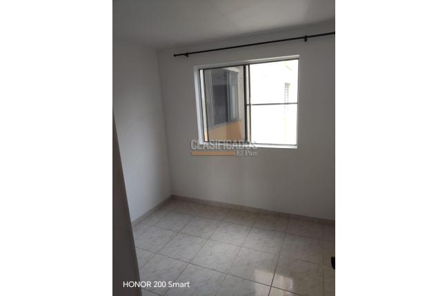 Apartamentos, Alquiler, Colseguros - $1.400.000