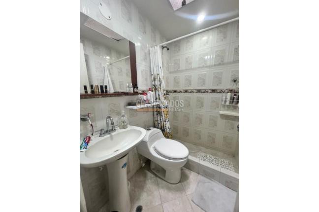 Casas, Venta, Prados del Norte - $580.000.000
